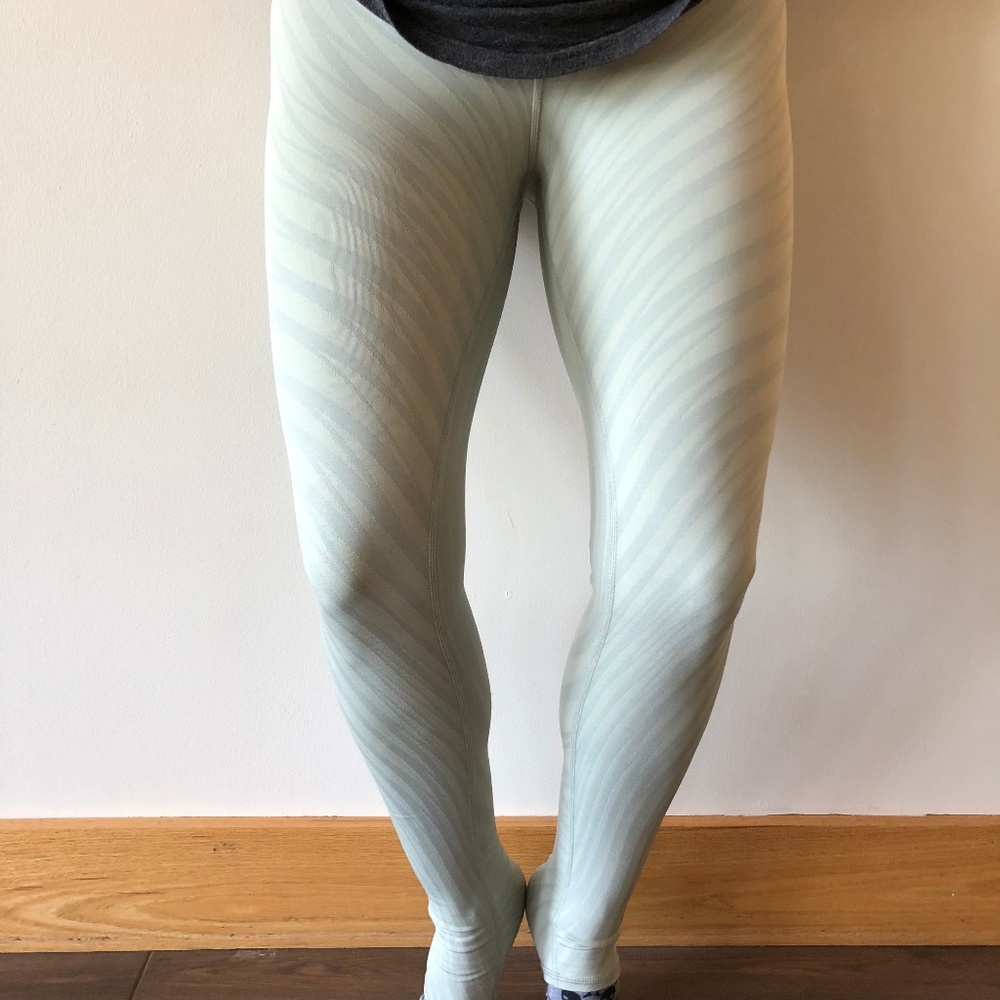 Alo Highwaisted Printed Airbrush legging